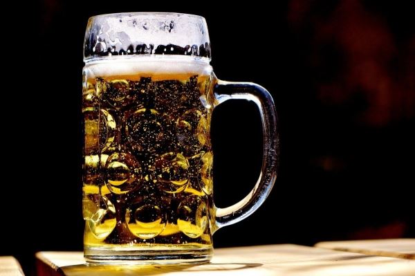 Ученые назвали полезную для сердца дозу пива, вина и коньяка 