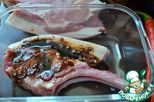 Нежные свиные стейки в духовке